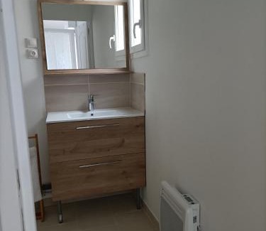 Ranville Bed & Breakfast | La Grimodière Chambre en rez de chaussée