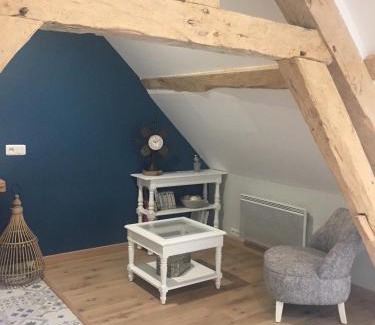Mehers House | la grosse pierre
