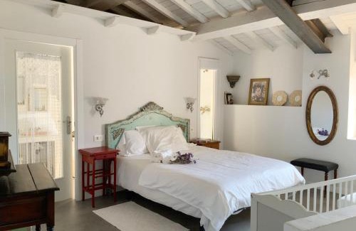 Perales del Puerto House | La Grulla Dorada