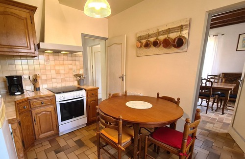 Cenac-et-Saint-Julien House | La Guinoline - Spacious, traditional Périgordine house with large garden