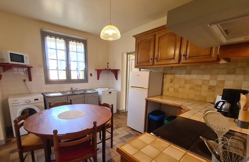 Cenac-et-Saint-Julien House | La Guinoline - Spacious, traditional Périgordine house with large garden