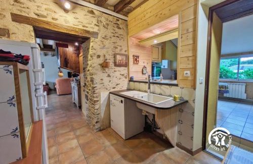 Chateau-Gontier House | La Hérissière