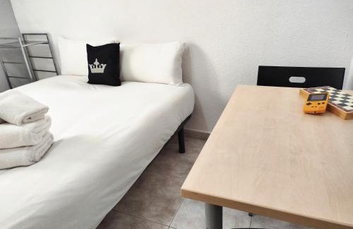 Collblanc y La Torrassa House | La Habitación de Santa Eulalia habitación privada