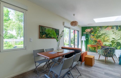 Vains Apartment | La Halte des Miquelots - Appt avec jardin
