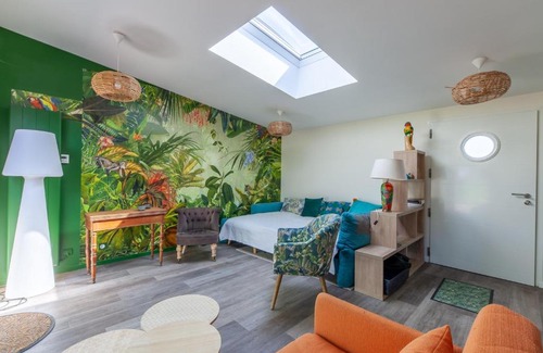 Vains Apartment | La Halte des Miquelots - Appt avec jardin