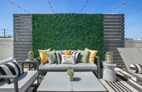 Central San Pedro House | LA Harbor Home with Private Rooftop near #DTLA