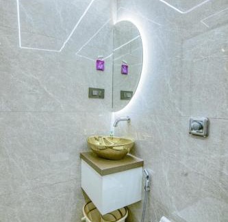 Kurla West Hotel | La Hotel Metro near BKC