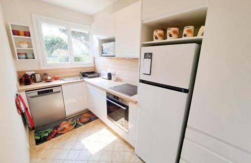 Royan House | La Huppe - MAISON FAMILIALE AVEC JARDIN, CENTRE VILLE, PROCHE PLAGE
