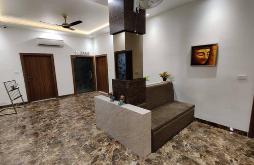 Aligarh Hotel | La Imperio Hotel