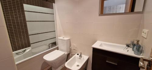 Luanco Apartment | La Isla de la Erbosa 2 de Luanco, Con Garaje 3 Hab - VUT-4925-AS