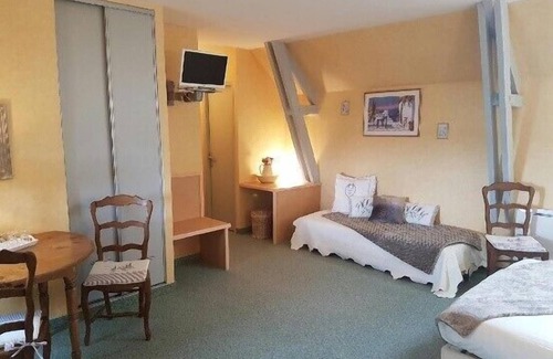 Pontorson Bed & Breakfast | La Jacotiere