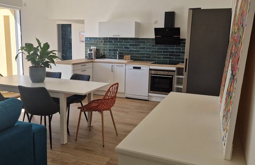 Virsac House | La Jolie Pradelle