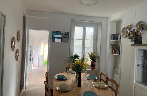 Saint-Vaast-la-Hougue House | La Jonquille de St Vaast La Hougue