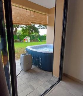 Saint-Pierre Apartment | La Kay Sicrié avec spa