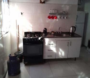 Santa Teresita Apartment | La lechon