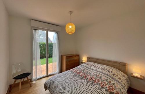 Guidel House | La Libellule, Maison de 3 chambres, proche du centre ville et à 8 min des plages