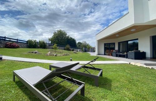 Hontoria House | La llosina Vivienda Vacacional alquiler íntegro