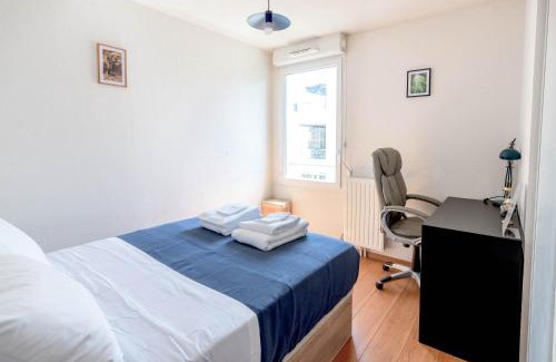 Toulouse South-East Apartment | La loge du Minotaure, parking et bureaux