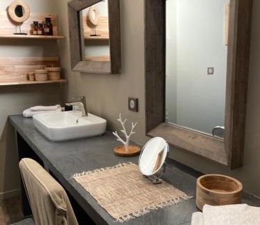 Morizes House | La Longère de Chillac campagne chic jacuzzi
