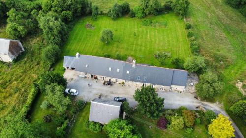 Lonlay-l'Abbaye House | La Longere