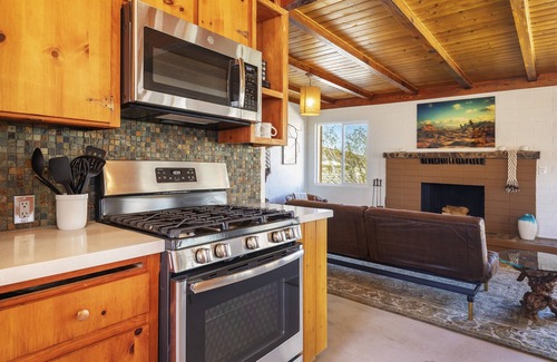 Panorama Heights House | La Luna Azul - Privacy In The Boulders W/Hot Tub & Fire Pit 2 Bedroom Home by RedAwning