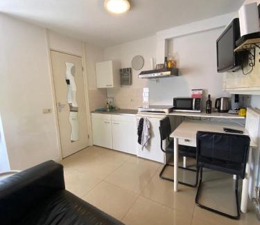Heerhugowaard House | La Luna - Desi