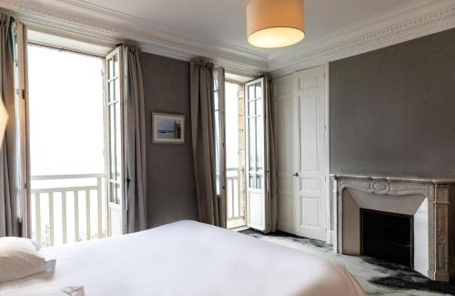 Le Mont-Saint-Michel Hotel | La Mère Poulard