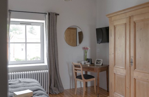 Saint-Germain-au-Mont-d'Or House | La Maison des Monts d’Or bed and breakfast and charming cottages Saint Ge