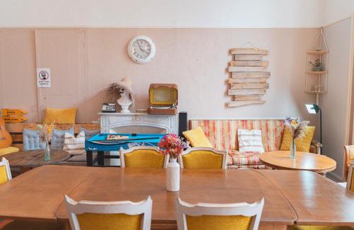 Jean-Medecin Hostel | La Maïoun Guesthouse