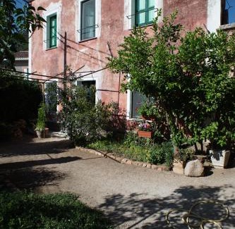 Villaggio delle Mimose Apartment | La Madeleine- The House Beyond Time