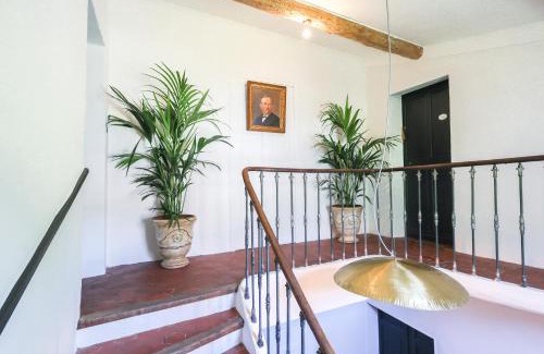 Apt Apartment | La Madone