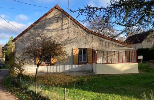 Chateauneuf-Val-de-Bargis House | La maison du Cèdre