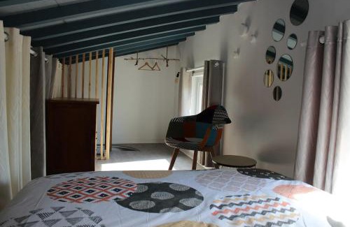 Villerest House | La Maison au Camélia