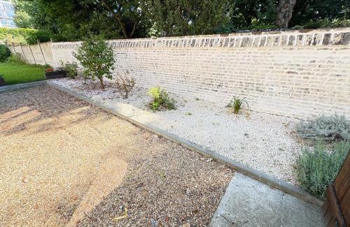 Cote Ouest Ormeaux Apartment | La Maison au fond du jardin
