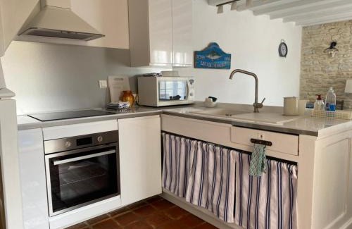 Port-en-Bessin-Huppain House | La Maison Bleue