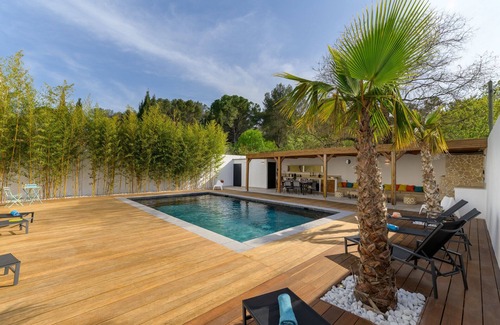 Grabels Villa | La maison Blanche ⭐ - Private swimming pool - Playground - Pool House - BBQ - Air conditioning