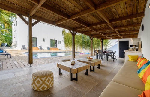 Grabels Villa | La maison Blanche ⭐ - Private swimming pool - Playground - Pool House - BBQ - Air conditioning