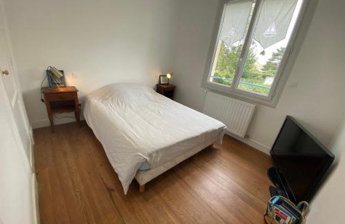 Blainville-sur-Mer House | La maison bleue vacance et jardin, la mer à 550 m