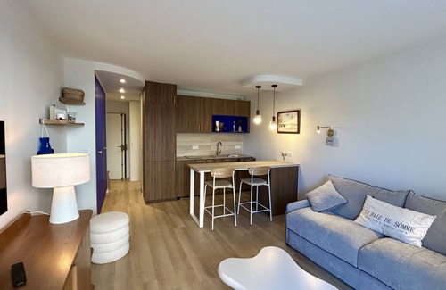 Moyenneville Apartment | La Maison Bleue, a little cocoon in the heart of Le Crotoy