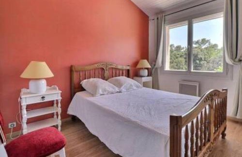 Gareoult Villa | La Maison Bleue