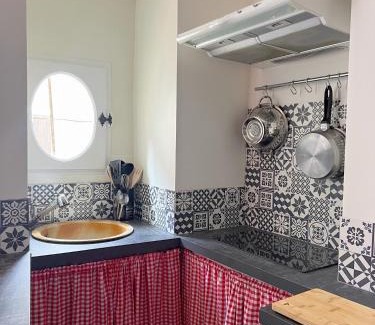 Chablis House | La Maison d'Alienor Les Beauregards