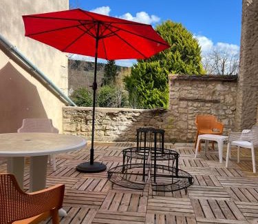 Chablis House | La Maison d'Alienor Les Beauregards