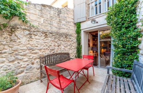 Aigues-Mortes Medieval City House | La Maison Dans Les Remparts