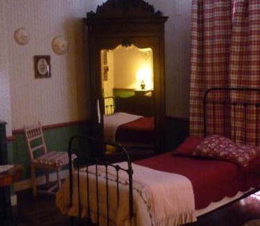 Antrain Bed & Breakfast | La Maison de Claire