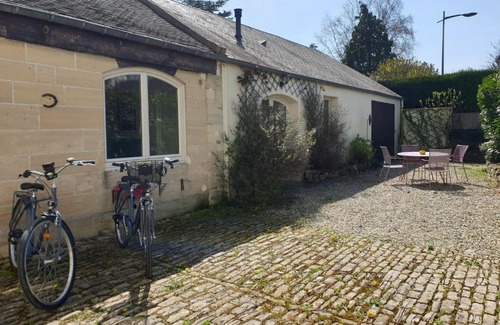 Douvres-la-Delivrande Bed & Breakfast | LA MAISON DE NACRE