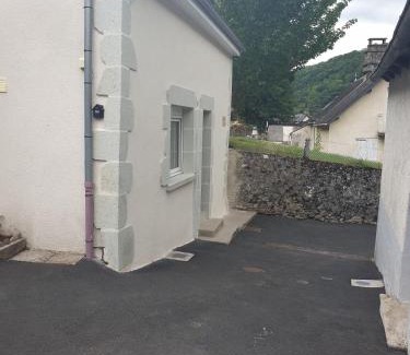 Soursac House | LA MAISON DE JADE