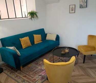 Conde-sur-Sarthe House | La Maison de Juliette maison entière avec garage et terrain