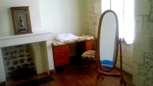 Saint-Savinien House | La Maison de l'Aubépin