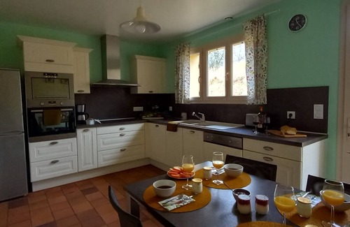 Vitrac House | La maison de la Vallée *, 4 p, terrace, enclosed garden, 5kms from Sarlat