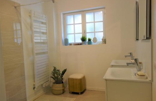 Limeray House | LA MAISON DE ROSE